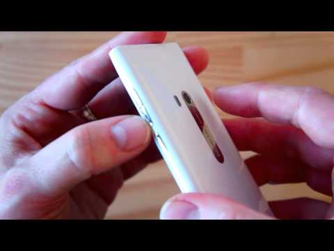 White Nokia N9 hands-on - UC-6OW5aJYBFM33zXQlBKPNA