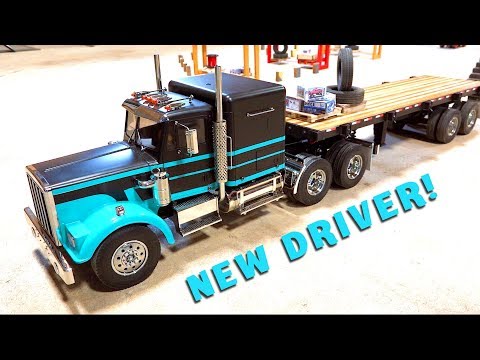LOADING WARS: NOT an EASY GAMESHOW - NEW DRIVER, CODY!  Forklift Fights (S2 E16) - UCZS4lGPG6JJs1NdtiHXsABw