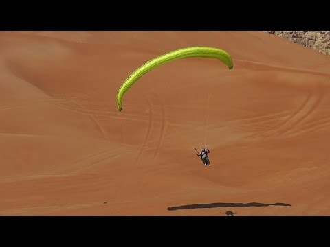 Paragliding Training Flights at Fossil Rocks Sharjah - UCsFctXdFnbeoKpLefdEloEQ