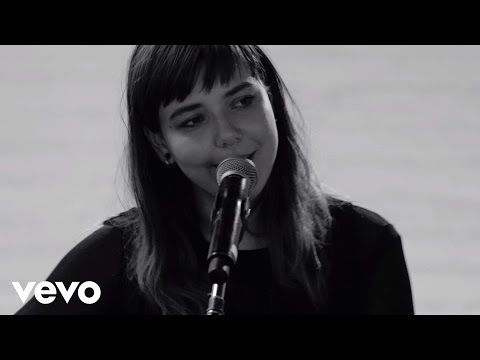 Of Monsters and Men - Vevo GO Shows: Crystals - UC2pmfLm7iq6Ov1UwYrWYkZA