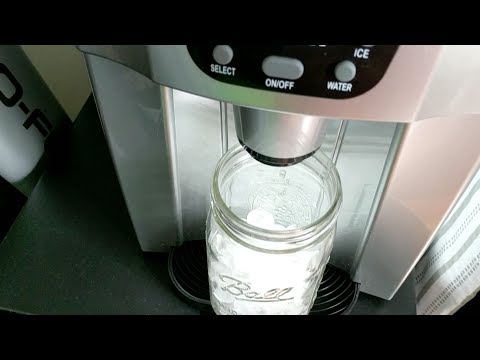 Doug buys a countertop ice maker - UCCjyq_K1Xwfg8Lndy7lKMpA