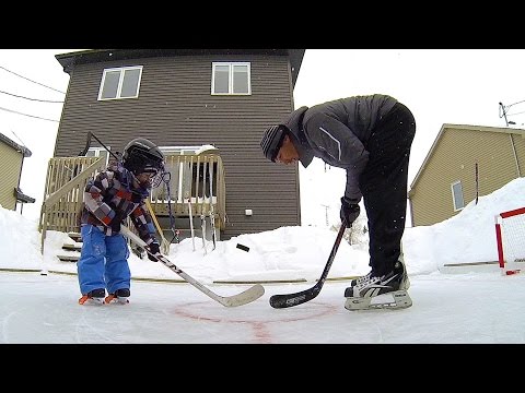 GoPro: Father and Son Backyard Hockey Fun - UCqhnX4jA0A5paNd1v-zEysw