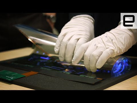 LG's folding display: First look at CES 2016 - UC-6OW5aJYBFM33zXQlBKPNA