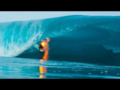 Jamie O'Brien Surfs Teahupo'o on Fire! - UCblfuW_4rakIf2h6aqANefA