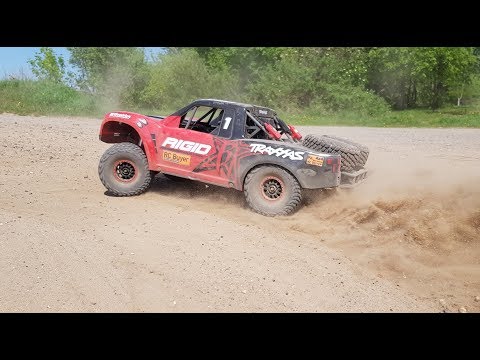 Ты его давно ждал! Traxxas Unlimited Desert Racer, который намерен уделать Losi - UCvsV75oPdrYFH7fj-6Mk2wg