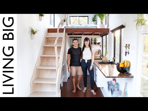 Uni Grad's $US12,000 Eco Tiny House - UCoNTMWgGuXtGPLv9UeJZwBw