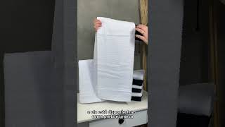 Vídeo mostrando toalha de linha profissional para salão de beleza, clinicas, barbearia, cores preta e branca