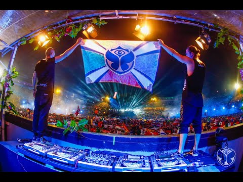 Steve Aoki & Autoerotique vs Dimitri Vegas & Like Mike - Feedback (LIVE Tomorrowland 2014)