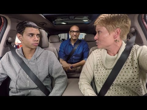 Using a Cellphone in the Car | Consumer Reports - UCOClvgLYa7g75eIaTdwj_vg