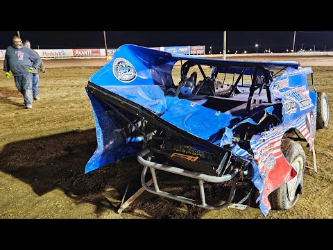 Onyx Narrowly Missed a HUGE Roll Over - dirt track racing video image