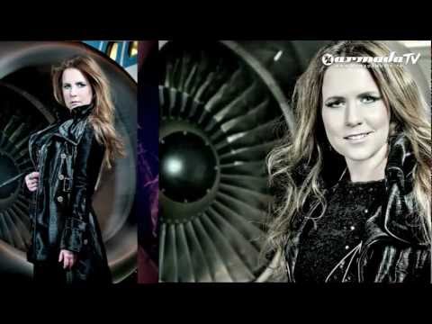 Hannah - Falling Away (Behind the scenes - Photo Shoot) - UCGZXYc32ri4D0gSLPf2pZXQ