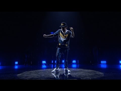 Bruno Mars - 24K Magic [American Music Awards Performance] - UCoUM-UJ7rirJYP8CQ0EIaHA