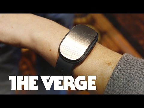 Healbe's calorie-counting gadget is more hope than science — CES 2015 - UCddiUEpeqJcYeBxX1IVBKvQ