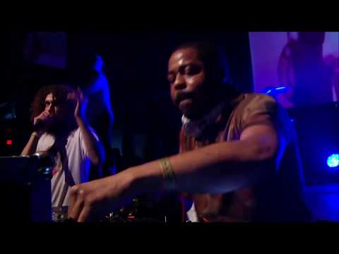 Just Blaze b2b The Gaslamp Killer Ray-Ban x Boiler Room 004 | SXSW Warehouse DJ Set - UCGBpxWJr9FNOcFYA5GkKrMg