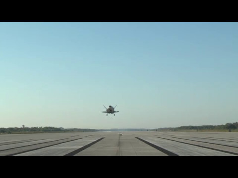 Air Force Space Plane Lands After 718 Days - Raw Video - UCVTomc35agH1SM6kCKzwW_g