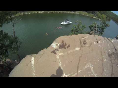 Cliff Jumping GAINER With GoPro Hero HD On Helmet - UCTs-d2DgyuJVRICivxe2Ktg