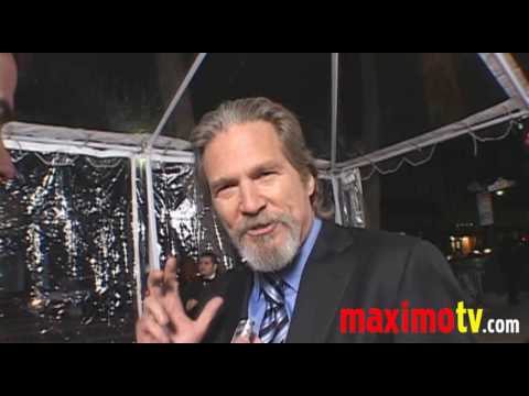 CRAZY HEART Los Angeles Premiere Arrivals Jeff Bridges - UCybF_bgvjVTAPIm8HT-TNdQ