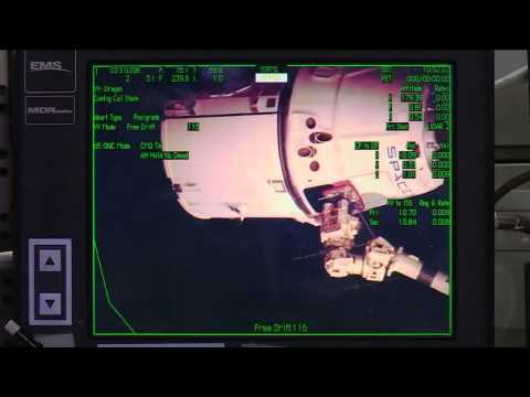 SpaceX's Dragon Cargo Spacecraft Arrives At Space Station | Video - UCVTomc35agH1SM6kCKzwW_g