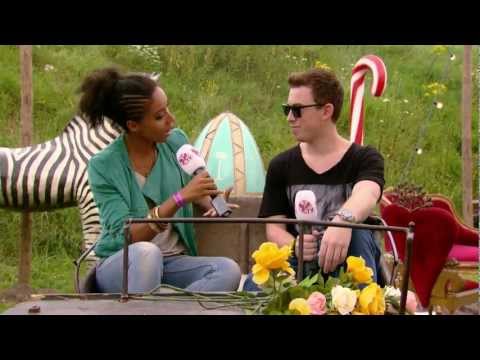 Hardwell - Interview at Tomorrowland 2012 - UCsN8M73DMWa8SPp5o_0IAQQ