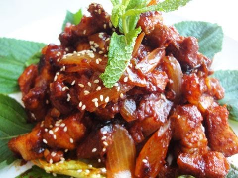 Korean spicy stir-fried pork (Jeyukbokkeum:제육볶음) - UC8gFadPgK2r1ndqLI04Xvvw