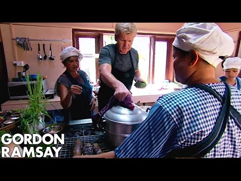 Gordon Ramsay Tries & Cooks A Traditional Fish Amok In Cambodia  | Gordon's Great Escape - UCIEv3lZ_tNXHzL3ox-_uUGQ