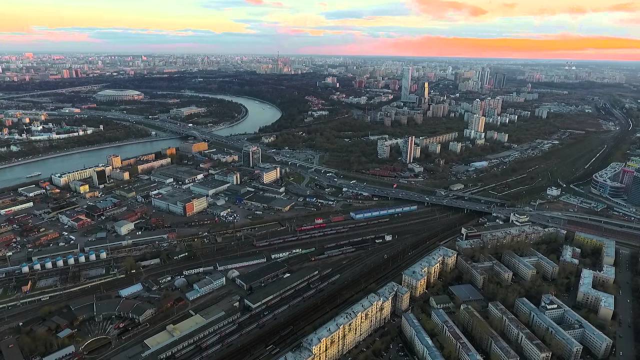 Сити 9. Москва с высоты птичьего полета Воробьевы горы. Аэрофотосъемка Москвы 1990. Воробьёвы горы парк с квадрокоптера. Новохохловская 15 вид с квадрокоптера.