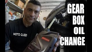 Cambio olio cambio Moto Guzzi V11 Le Mans