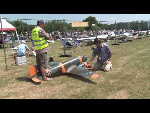 C 47 (DC-3) RC model flying at Airliner Meeting Germany 2013 - UCLLKGiw9zclsM7QMg6F_00g