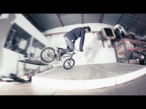 Matthias Dandois emerging BMX style: Street-Flat - UCblfuW_4rakIf2h6aqANefA