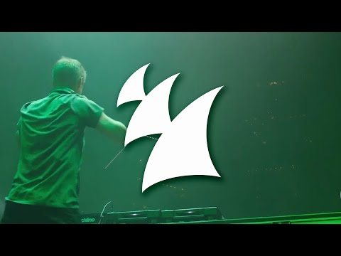 Armin van Buuren vs. Human Resource - Dominator (Tom Staar Remix) [Live At Ultra Miami 2017] - UCGZXYc32ri4D0gSLPf2pZXQ