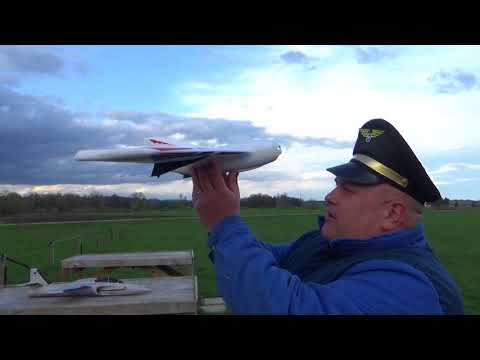 Durafly Tomahawk Mini Class FPV Racing Wing 670mm PNF 4S Maiden flight - UC3RiLWyCkZnZs-190h_ovyA