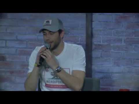 Nerd HQ 2016: A Conversation with Zachary Levi (Day 1, #2) - UC0JBkXHIa5Co_Jx4Q-2ukTg