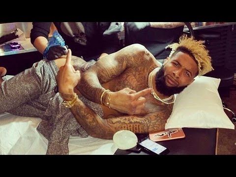 Odell Beckham Jr Gets a Tattoo on His Ass. 