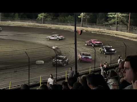 Powder Puff Feature race 1 on 8-30-2024 at sycamore speedway - dirt track racing video image