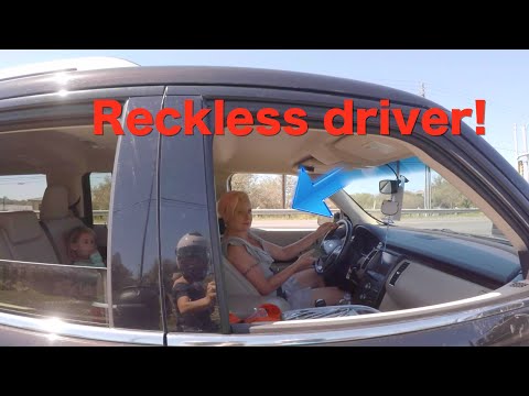 Reckless Texting Driver almost killed us! - UCTs-d2DgyuJVRICivxe2Ktg