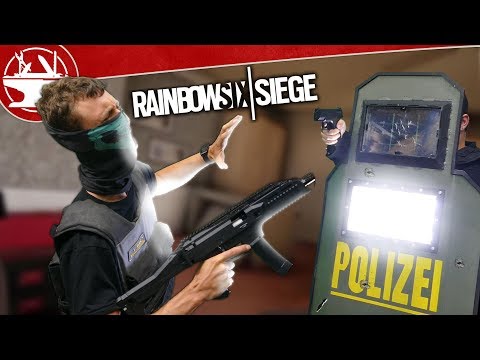 Real Life Blitz Shield is BRIGHTER THAN THE SUN! (from Rainbow Six Siege) - UCjgpFI5dU-D1-kh9H1muoxQ