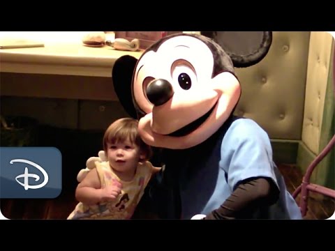 "Play-Testing" With Mickey Mouse | Disneyland Resort - UC1xwwLwm6WSMbUn_Tp597hQ