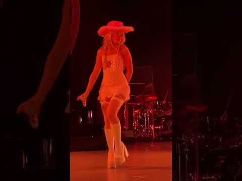 Sabrina Carpenter - Bad For Business | EICS Tour Los Angeles