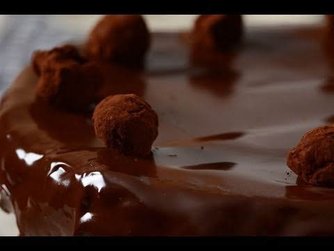 Ganache Recipe Demonstration - Joyofbaking.com - UCFjd060Z3nTHv0UyO8M43mQ