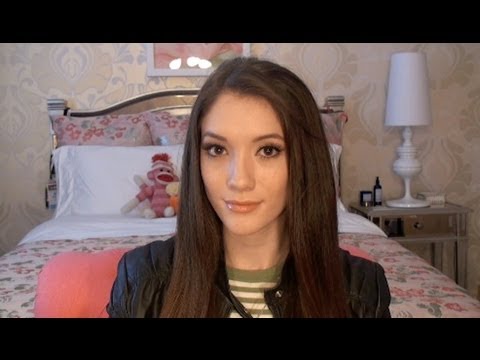 Nina Dobrev Makeup Tutorial | Blair Fowler - UC48DOiEvCDu3sThBijwkQ1A