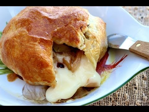 {Appetizer Recipe} Baked Brie En Croute by CookingForBimbos.com - UC_WMyJMgMjKQod3FILMmw7g