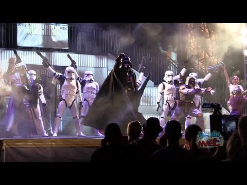 Dance-Off With the Star Wars Stars 2013 finale medley with Gangnam Style, Taylor Swift - UCYdNtGaJkrtn04tmsmRrWlw