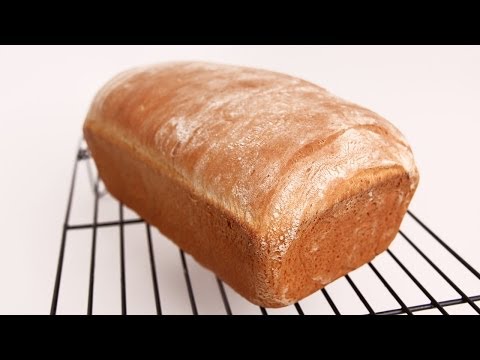 Homemade Sandwich Bread - Laura Vitale - Laura in the Kitchen Episode 655 - UCNbngWUqL2eqRw12yAwcICg