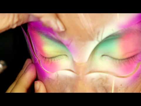 Halloween Fantasy Makeup Tutorial: Dinair Airbrush Makeup - UCpRkuX_BlimpPdQ0QeiHdHg