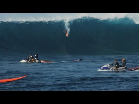 Forecasting the Perfect Swell - Red Bull JAWS 2013 - UCblfuW_4rakIf2h6aqANefA