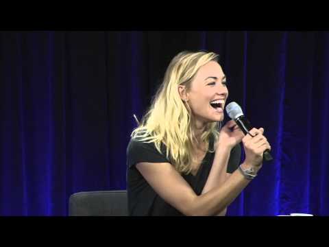 Nerd HQ 2015: A Conversation With Yvonne Strahovski - UC0JBkXHIa5Co_Jx4Q-2ukTg