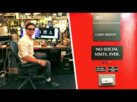 Casey Neistat's Wildly Functional Studio - UCtinbF-Q-fVthA0qrFQTgXQ