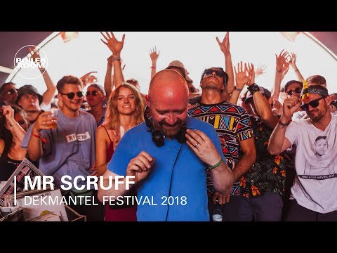 Mr Scruff | Boiler Room x Dekmantel Festival 2018 - UCGBpxWJr9FNOcFYA5GkKrMg