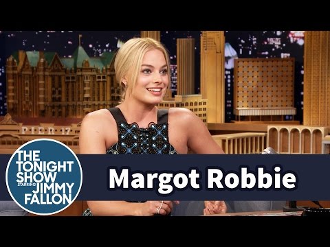 Margot Robbie Steals Toilet Paper from Hotels - UC8-Th83bH_thdKZDJCrn88g