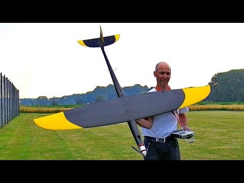 STUNNING RC SPEED 500KMH 308MPH BIG MONSTER FROM HJK SPEEDWINGS FLIGHT DEMONSTRATION - UCH6AYUbtonG7OTskda1_slQ